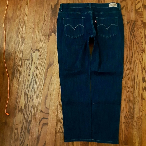 Levi's Mid Rise Skinny Leg Size 16 NWOT - Picture 4 of 13